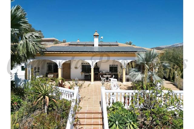 4 camera da letto Villa in vendita in Vélez-Málaga con piscina - 890.000 € (Rif: 9631384)