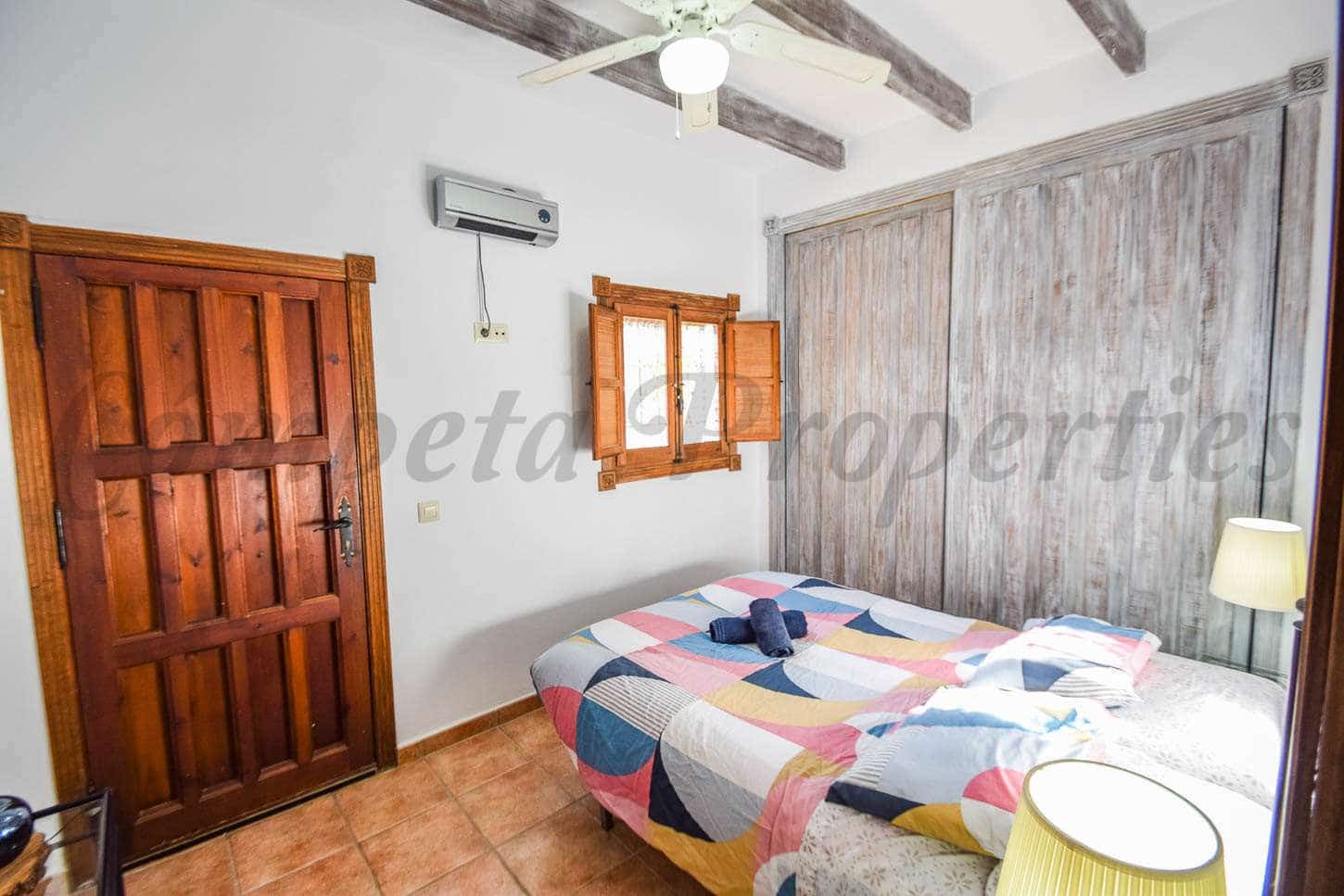 2 bedroom Finca/Country House for rent in Torrox with pool garage - € 950 (Ref: 9632637)