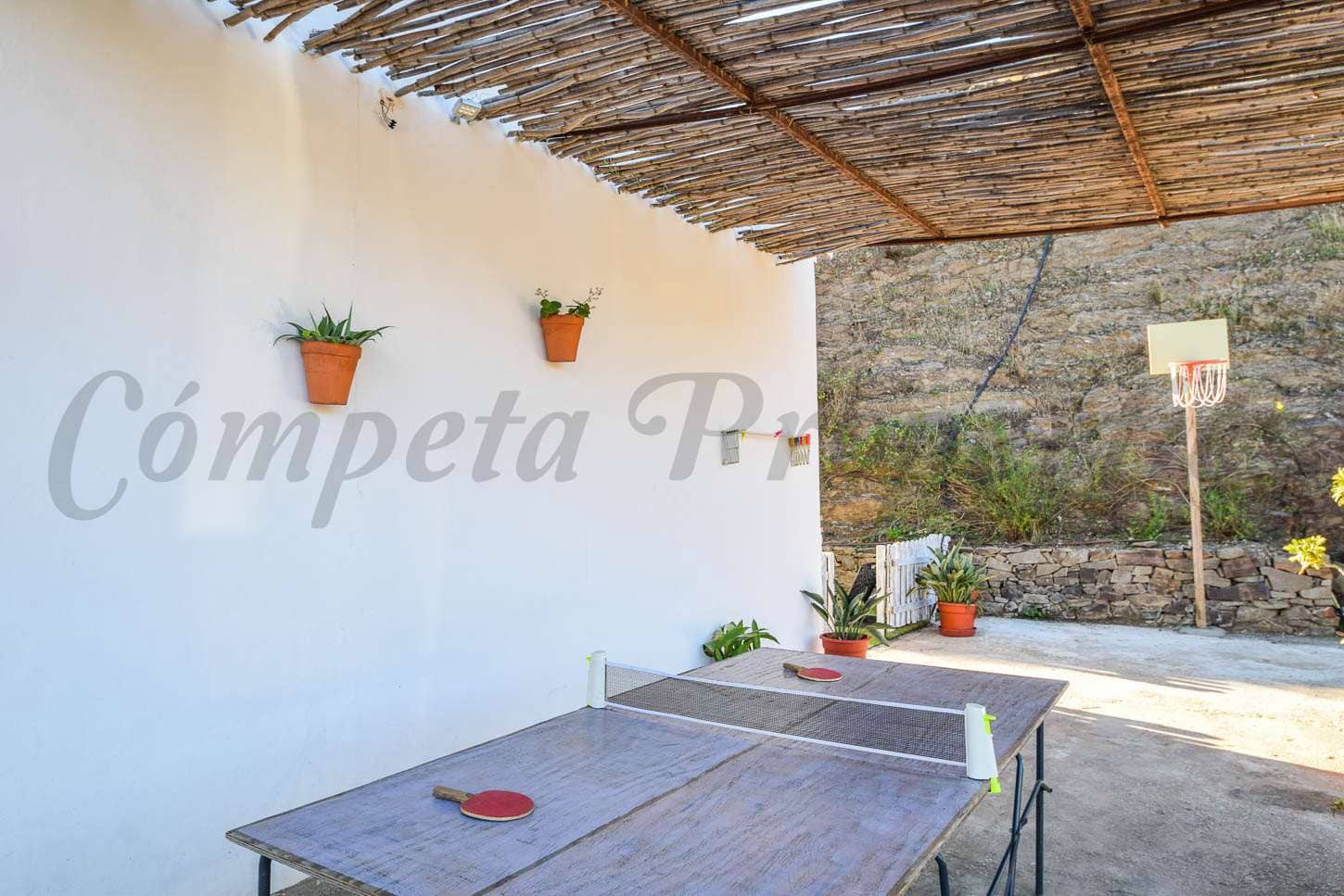 2 bedroom Finca/Country House for rent in Torrox with pool garage - € 950 (Ref: 9632637)