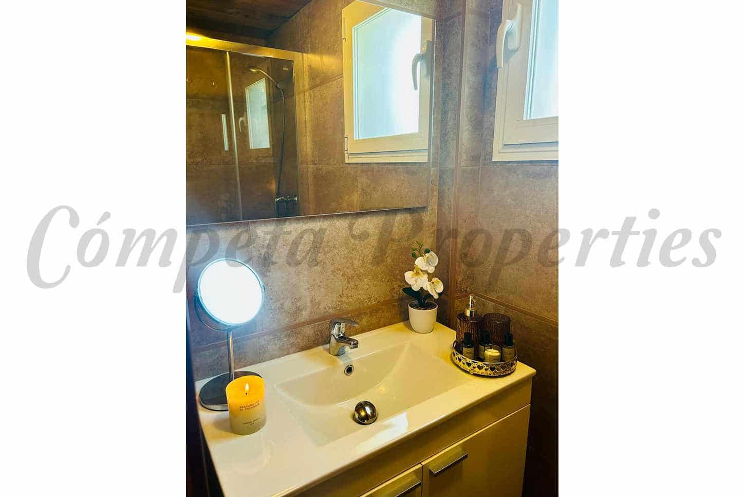 3 soveværelse Finca/Landehus til leje i Torrox med swimmingpool garage - € 1.200 (Ref: 9634914)