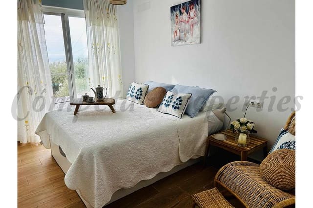 3 soveværelse Finca/Landehus til leje i Torrox med swimmingpool garage - € 1.200 (Ref: 9634914)