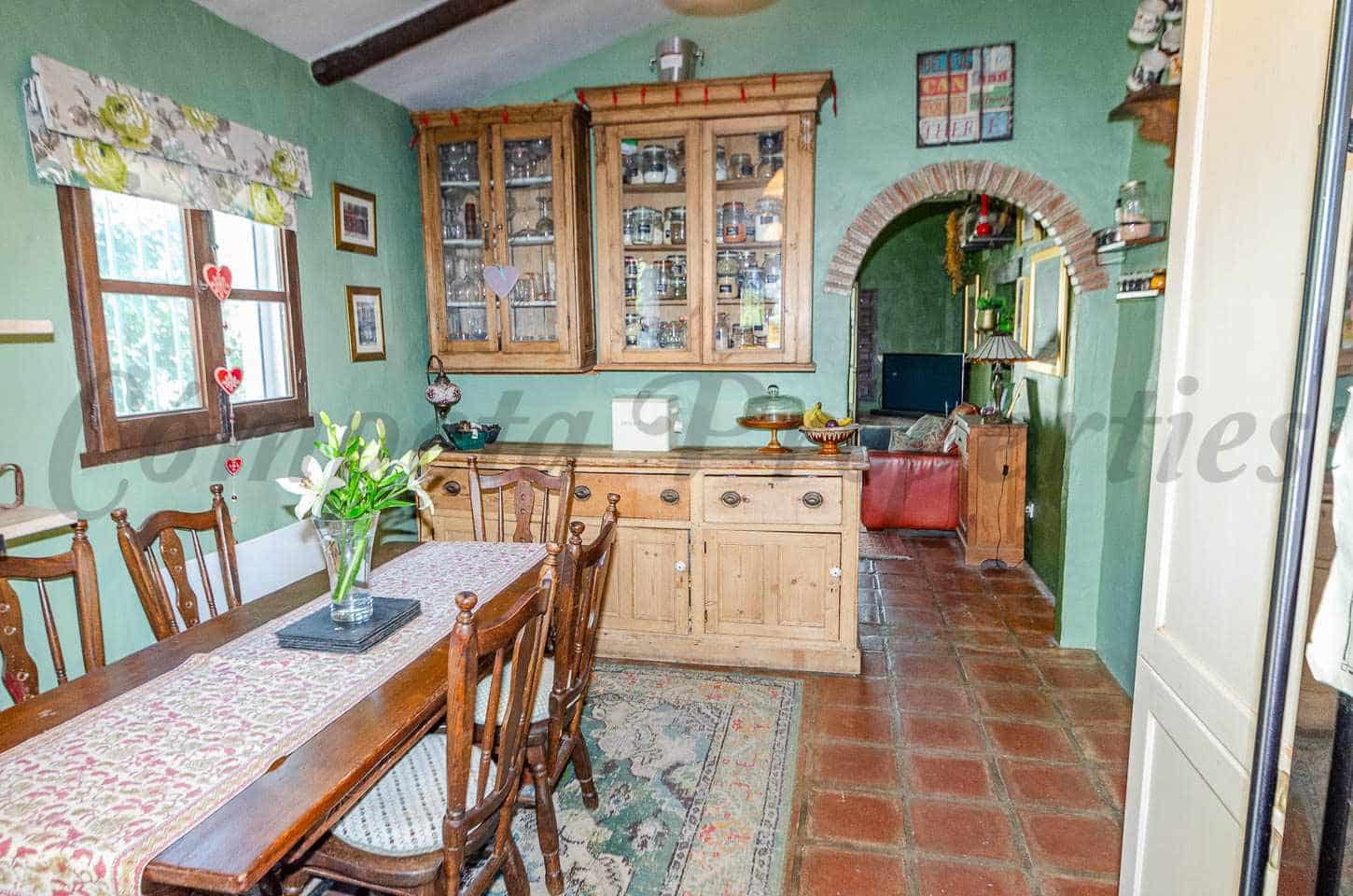 3 soverom Finca/Herregård til salgs i Archez med svømmebasseng - € 395 000 (Ref: 9646190)