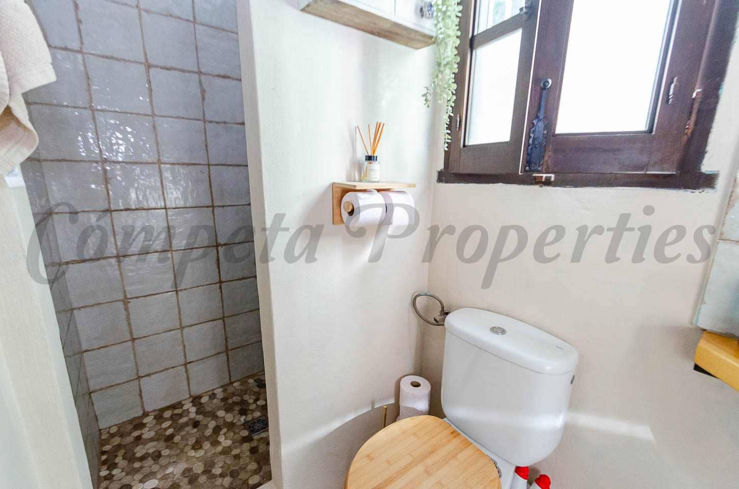 3 soverom Finca/Herregård til salgs i Archez med svømmebasseng - € 395 000 (Ref: 9646190)