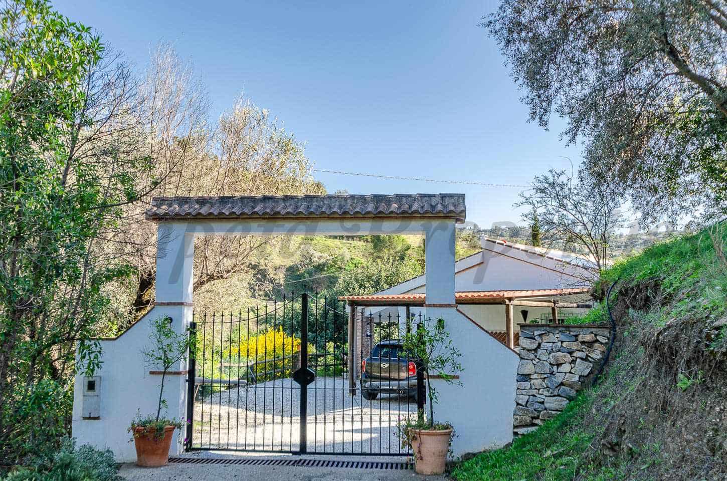 3 soverom Finca/Herregård til salgs i Archez med svømmebasseng - € 395 000 (Ref: 9646190)