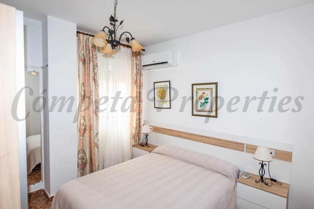 3 sovrum Lägenhet att hyra i Nerja - 1 100 € (Ref: 9649960)