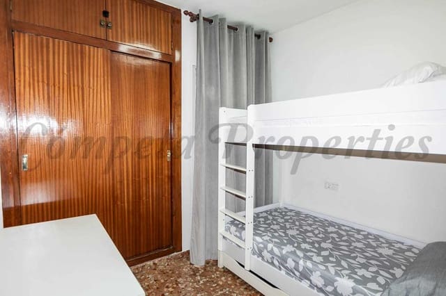 3 sovrum Lägenhet att hyra i Nerja - 1 100 € (Ref: 9649960)