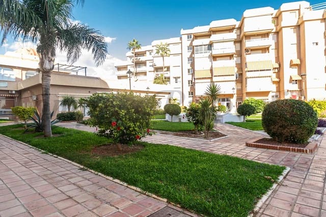 1 slaapkamer Appartement te huur in Torrox-Costa, Torrox met zwembad - € 550 (Ref: 9656996)