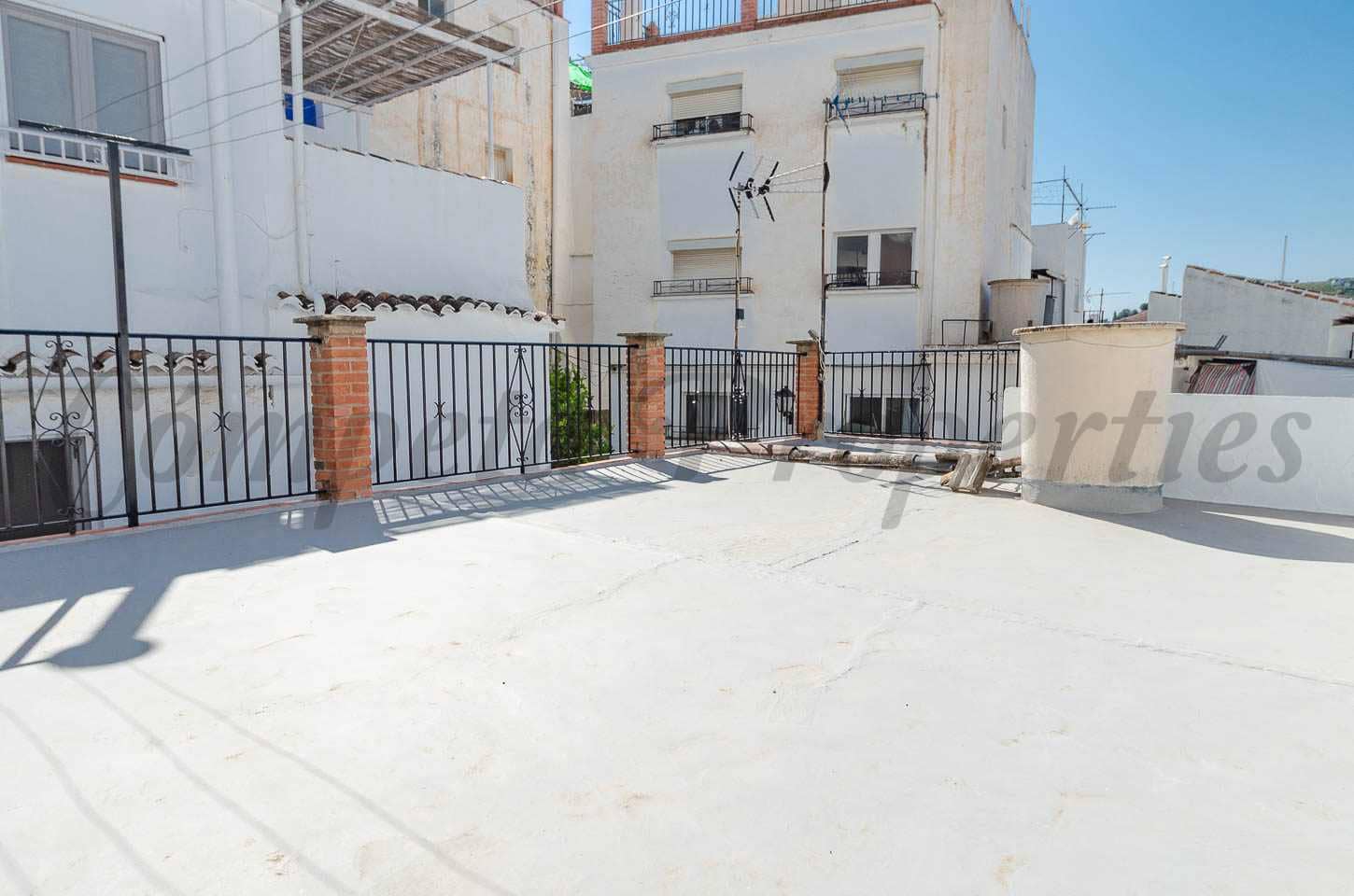 2 bedroom Townhouse for sale in Competa - € 159,000 (Ref: 9665419)