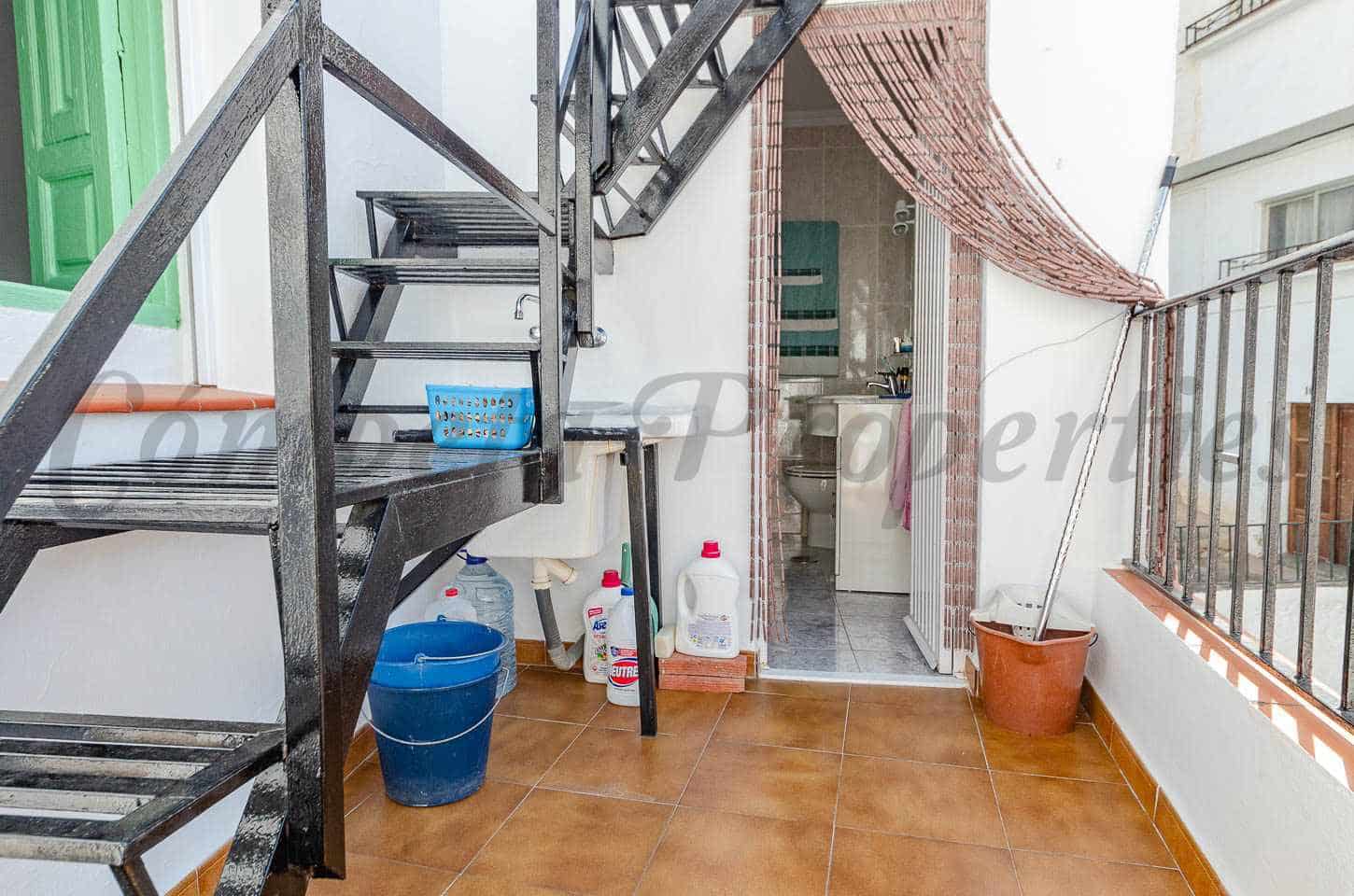 2 bedroom Townhouse for sale in Competa - € 159,000 (Ref: 9665419)