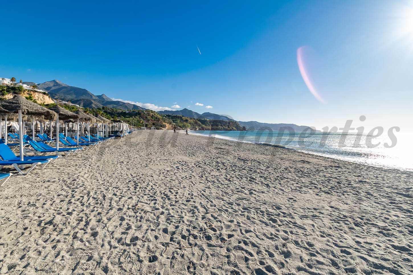 2 soverom Leilighet til salgs i Nerja med svømmebasseng - € 785 (Ref: 9666977)