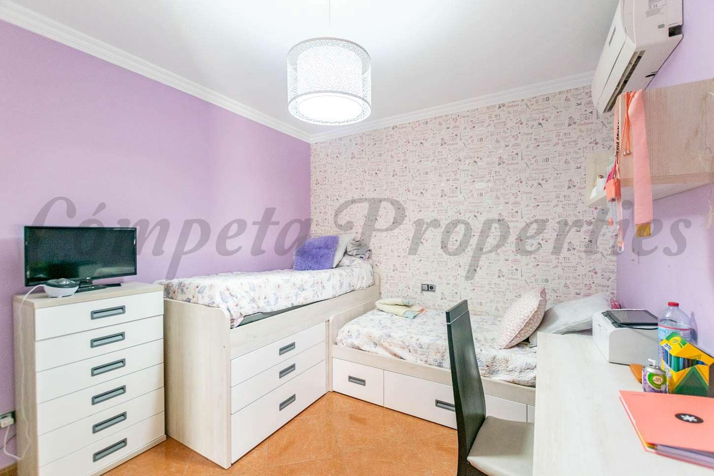 3 makuuhuone Omakotitalo vuokrattavana paikassa Sayalonga - 1 000 € (Ref: 9672172)