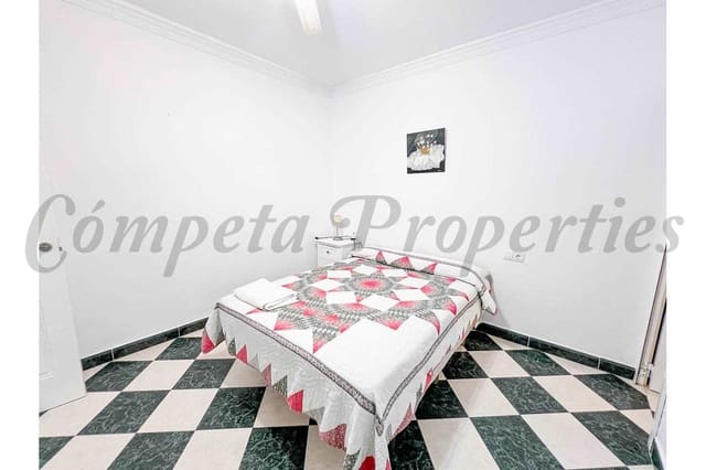 Casa de 3 habitaciones en Nerja en alquiler - 950 € (Ref: 9676030)