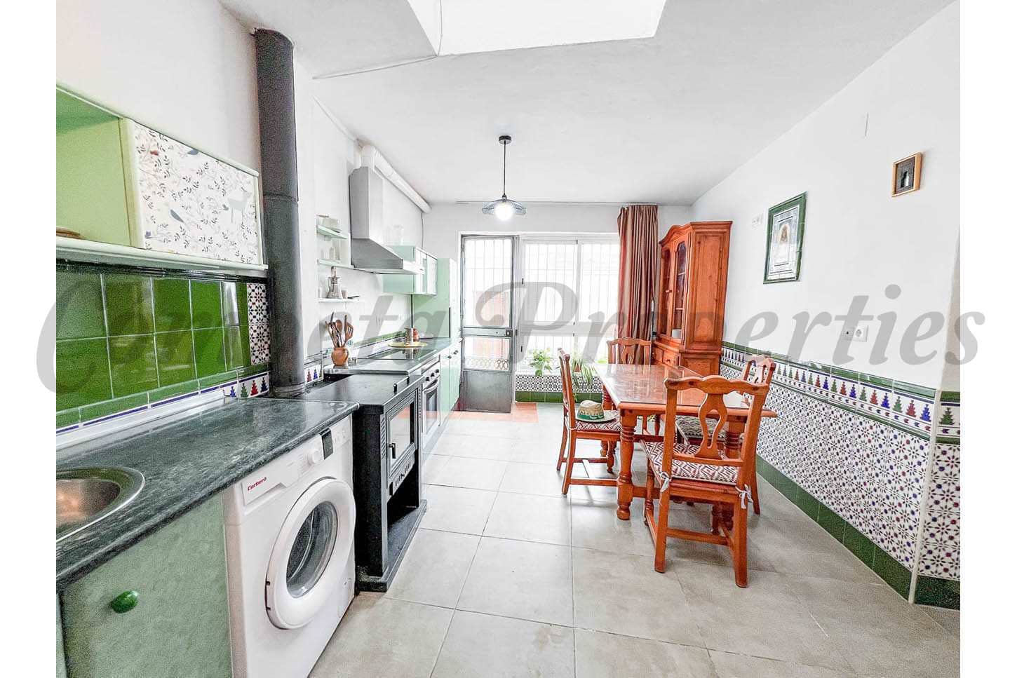 Casa de 3 habitaciones en Nerja en alquiler - 950 € (Ref: 9676030)