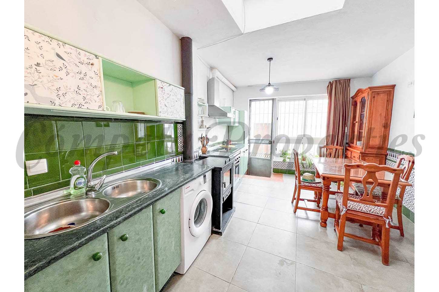 Casa de 3 habitaciones en Nerja en alquiler - 950 € (Ref: 9676030)