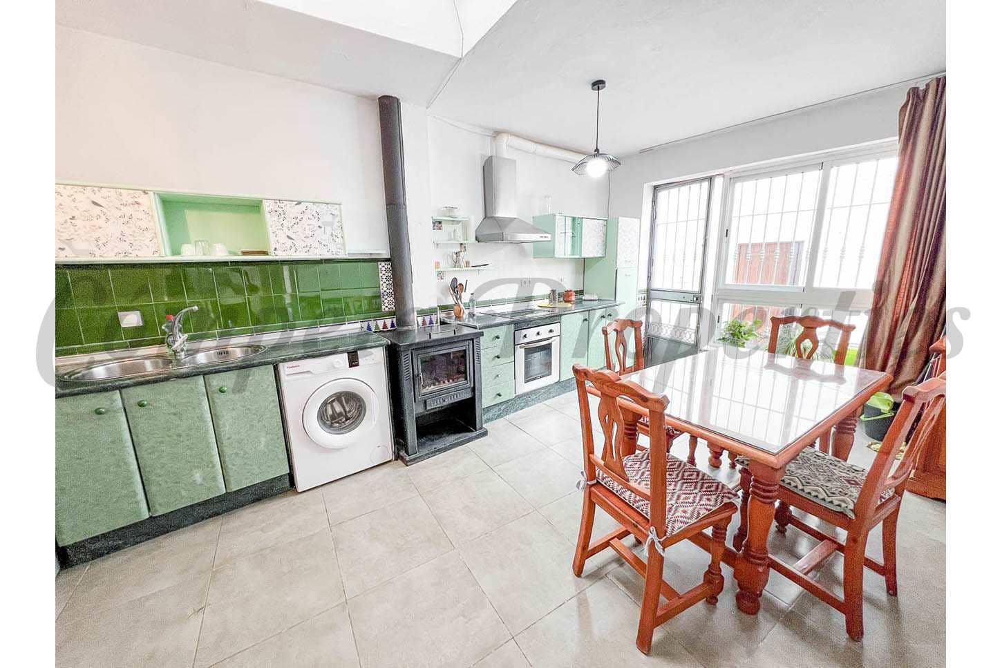 Casa de 3 habitaciones en Nerja en alquiler - 950 € (Ref: 9676030)