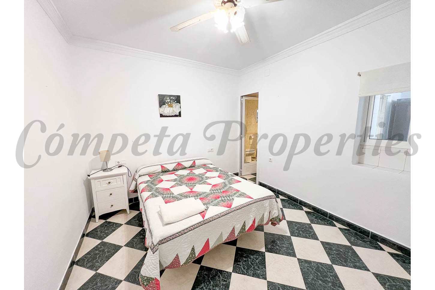 Casa de 3 habitaciones en Nerja en alquiler - 950 € (Ref: 9676030)