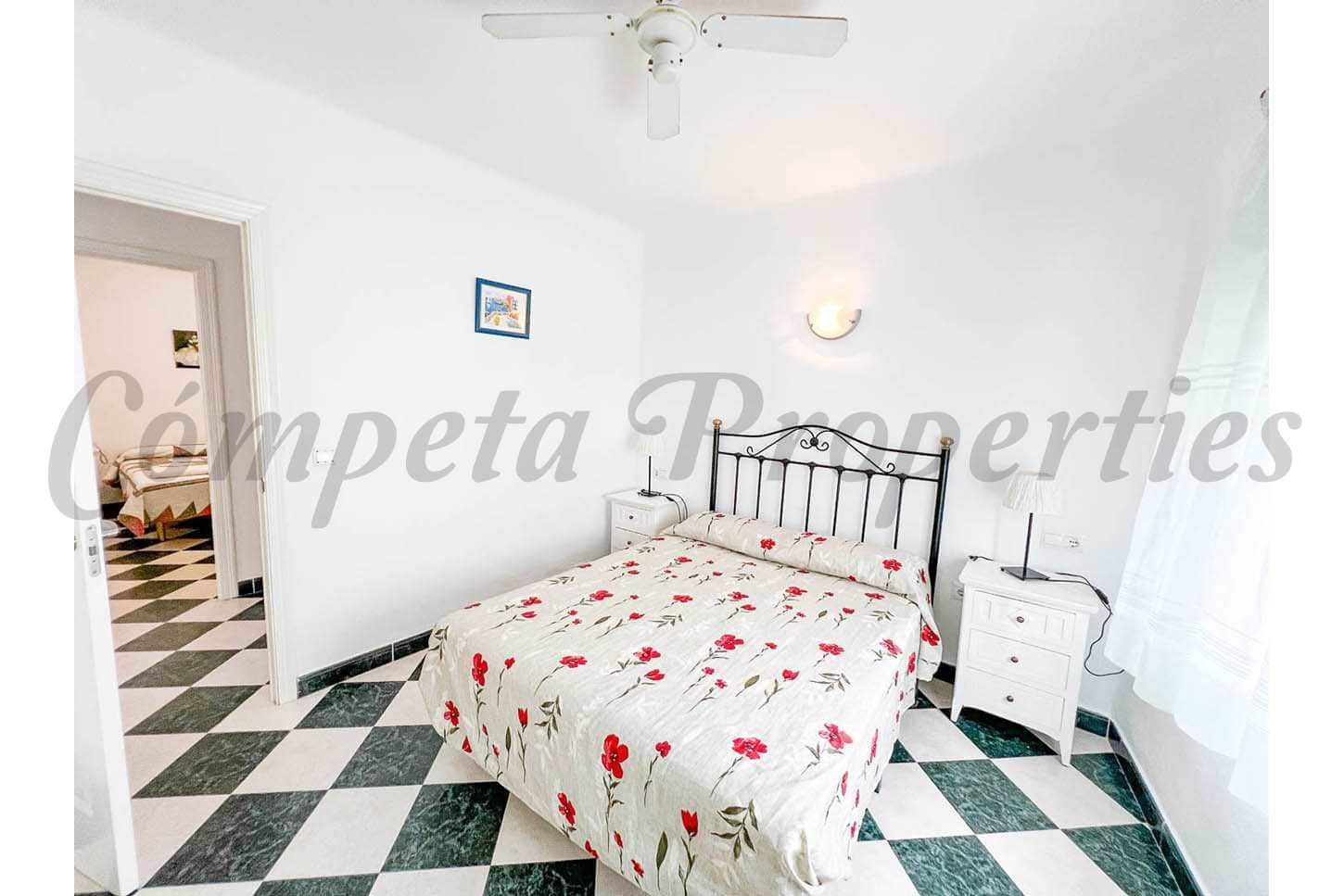 Casa de 3 habitaciones en Nerja en alquiler - 950 € (Ref: 9676030)