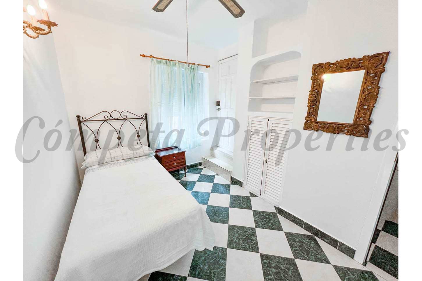 Casa de 3 habitaciones en Nerja en alquiler - 950 € (Ref: 9676030)