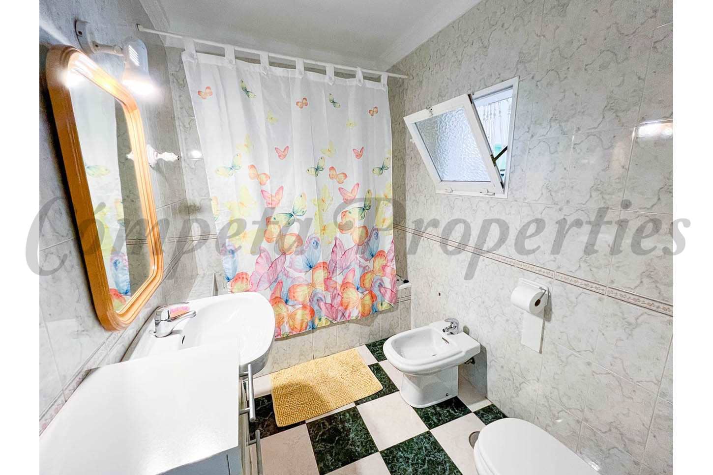 Casa de 3 habitaciones en Nerja en alquiler - 950 € (Ref: 9676030)