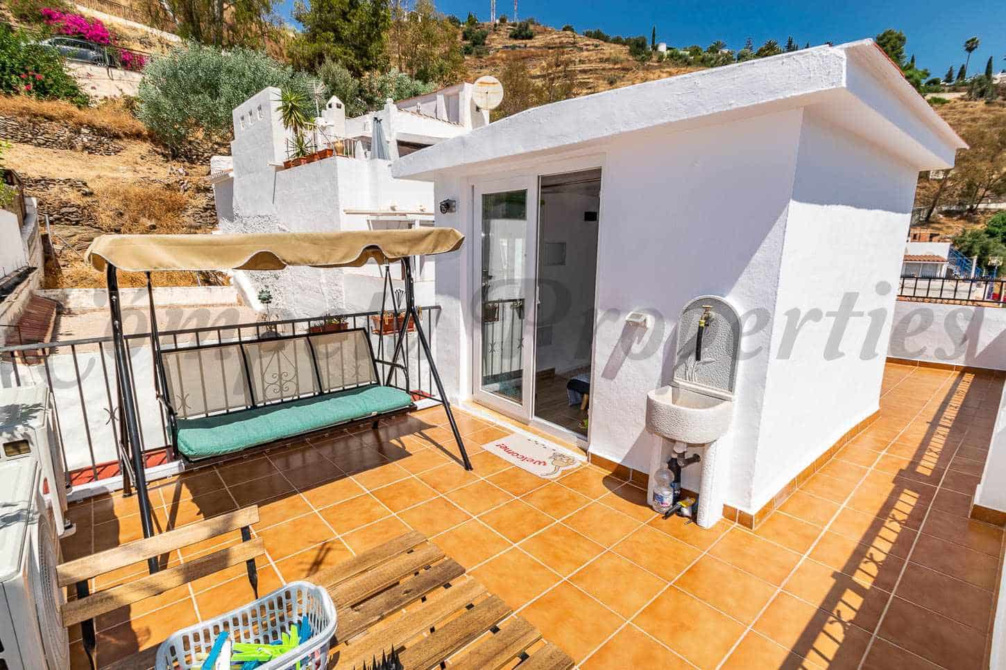 2 bedroom Townhouse for sale in Torrox - € 179,000 (Ref: 9688508)