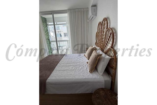 Appartement de 1 chambre de location de vacances à Nerja avec piscine garage - 600 € (Ref: 9691644)