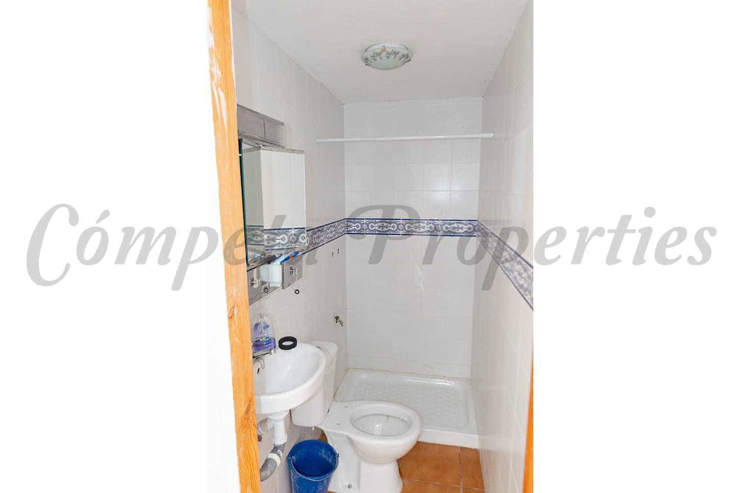 Commercial for rent in Competa - € 725 (Ref: 9697741)