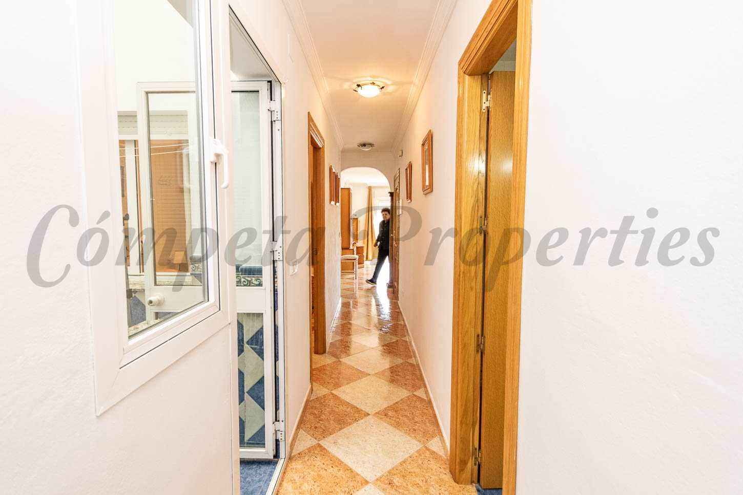 3 bedroom Apartment for rent in Torrox - € 850 (Ref: 9700144)