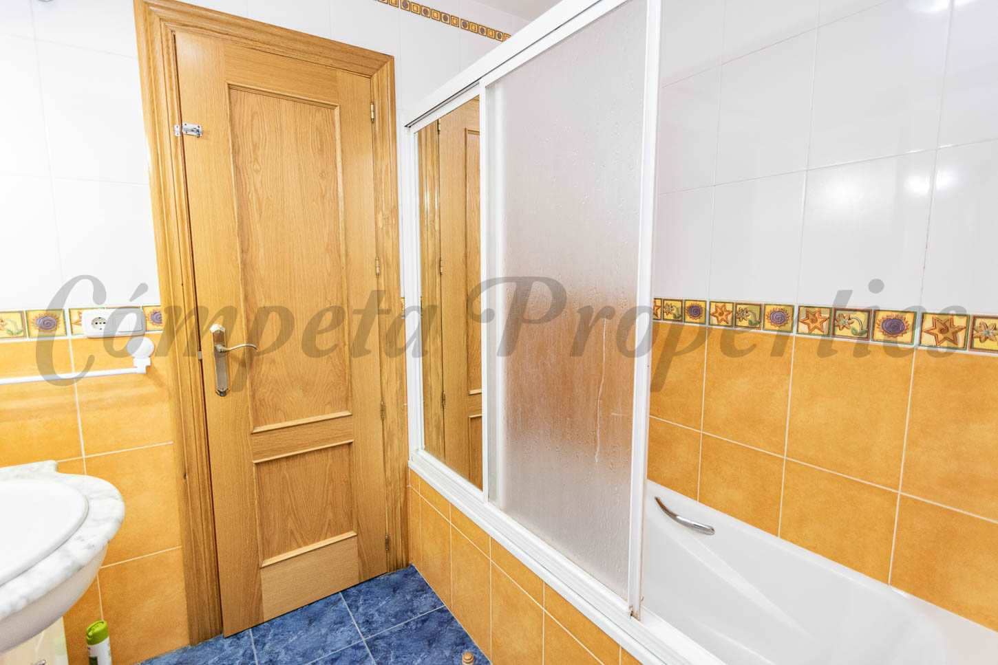 3 bedroom Apartment for rent in Torrox - € 850 (Ref: 9700144)