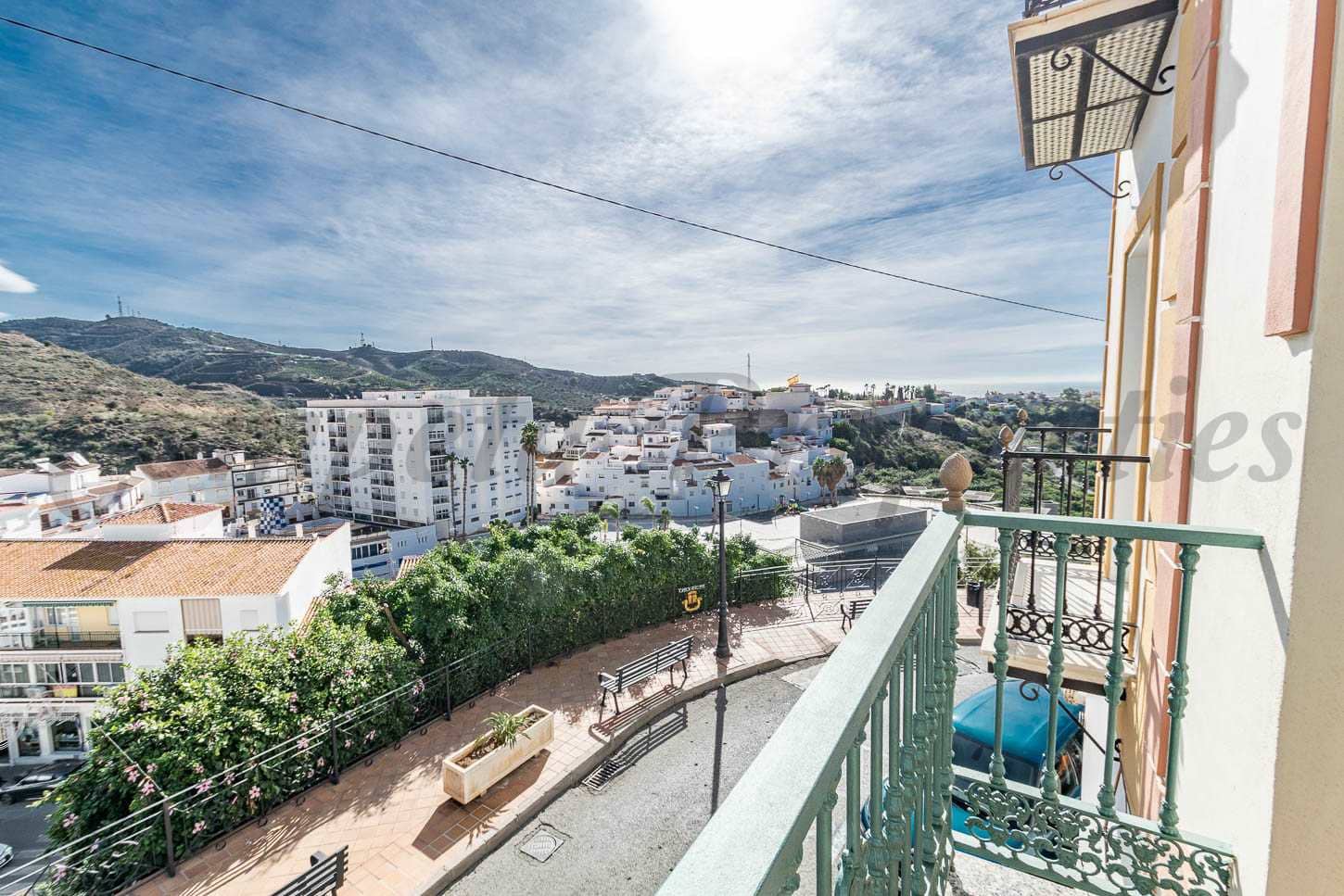 3 bedroom Apartment for rent in Torrox - € 850 (Ref: 9700144)