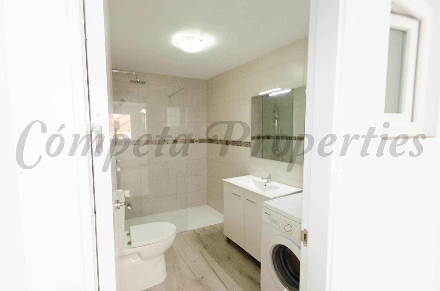 Appartement de 3 chambres à louer à Competa - 1 125 € (Ref: 9702456)