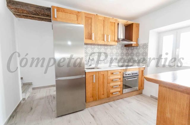 Appartement de 3 chambres à louer à Cómpeta - 1 125 € (Ref: 9702456)