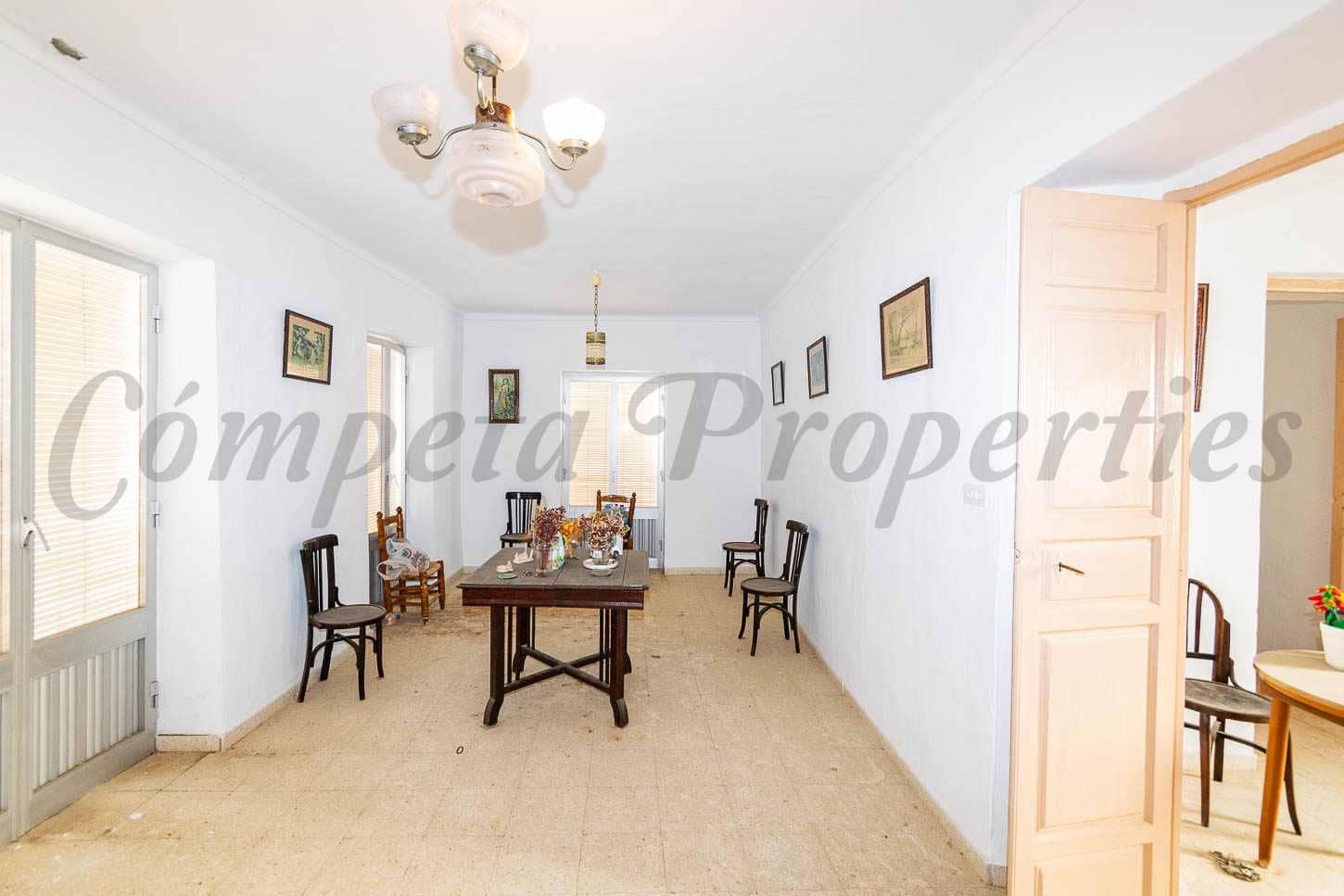 14 bedroom Townhouse for sale in Torrox - € 299,000 (Ref: 9702476)