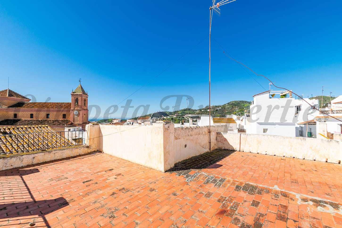 14 bedroom Townhouse for sale in Torrox - € 299,000 (Ref: 9702476)