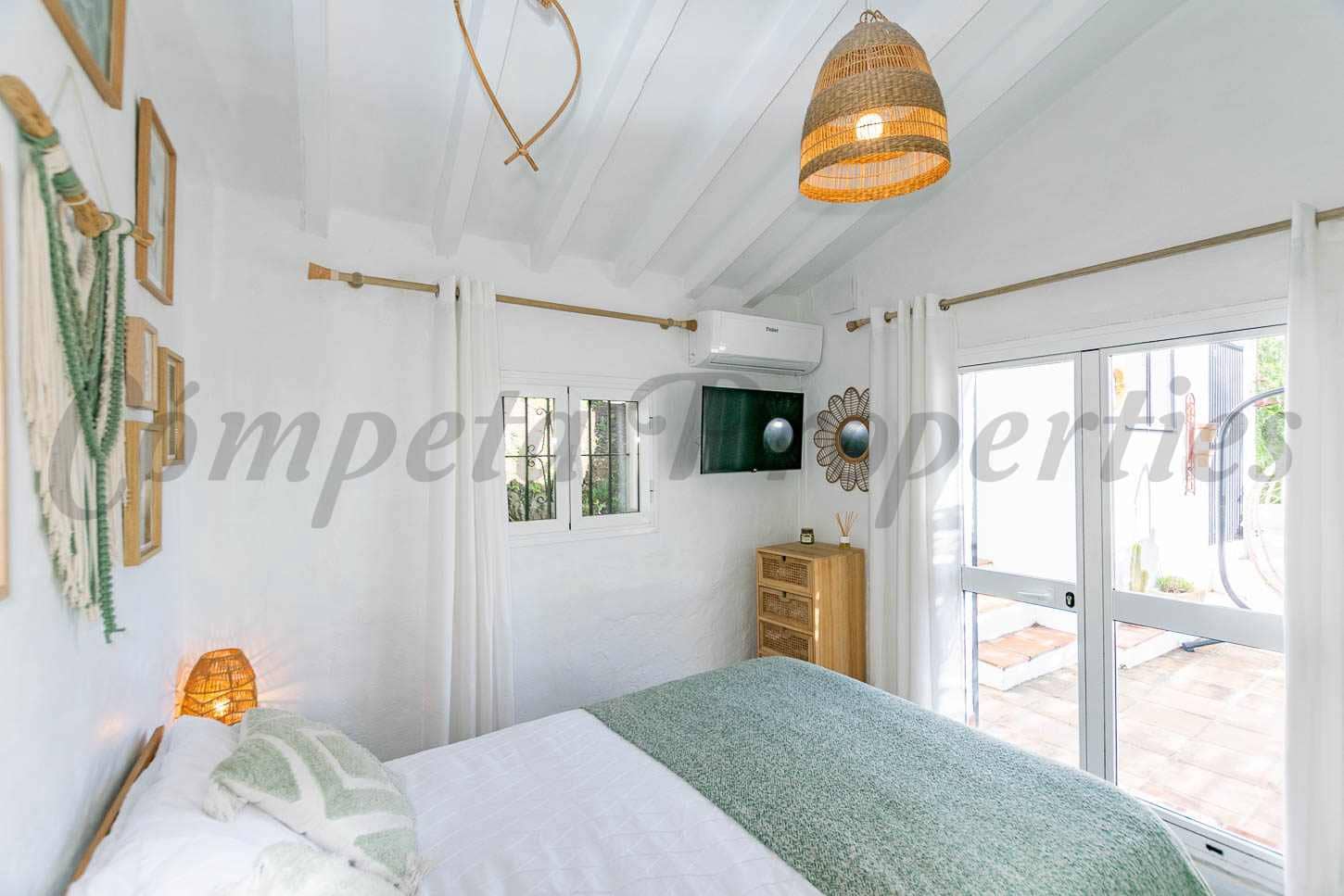 3 soveværelse Villa til salg i Competa med swimmingpool - € 485.000 (Ref: 9715210)