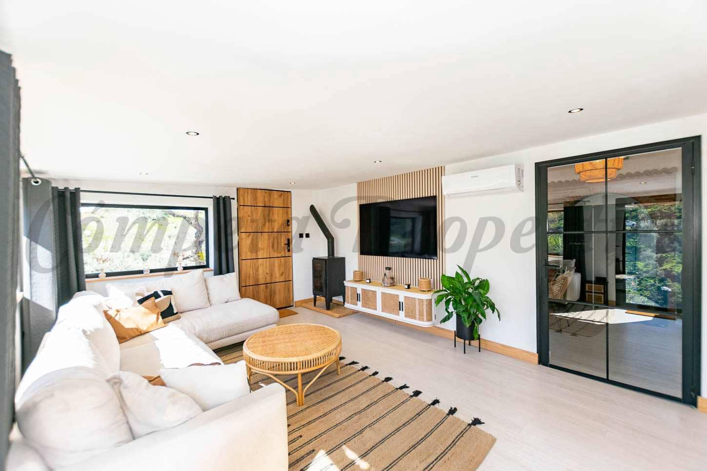 3 soveværelse Villa til salg i Competa med swimmingpool - € 485.000 (Ref: 9715210)