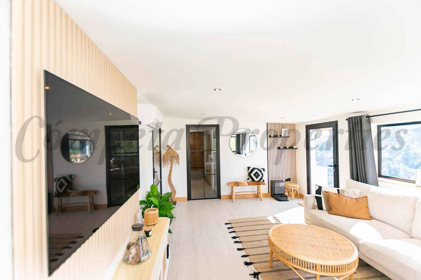 3 soveværelse Villa til salg i Competa med swimmingpool - € 485.000 (Ref: 9715210)