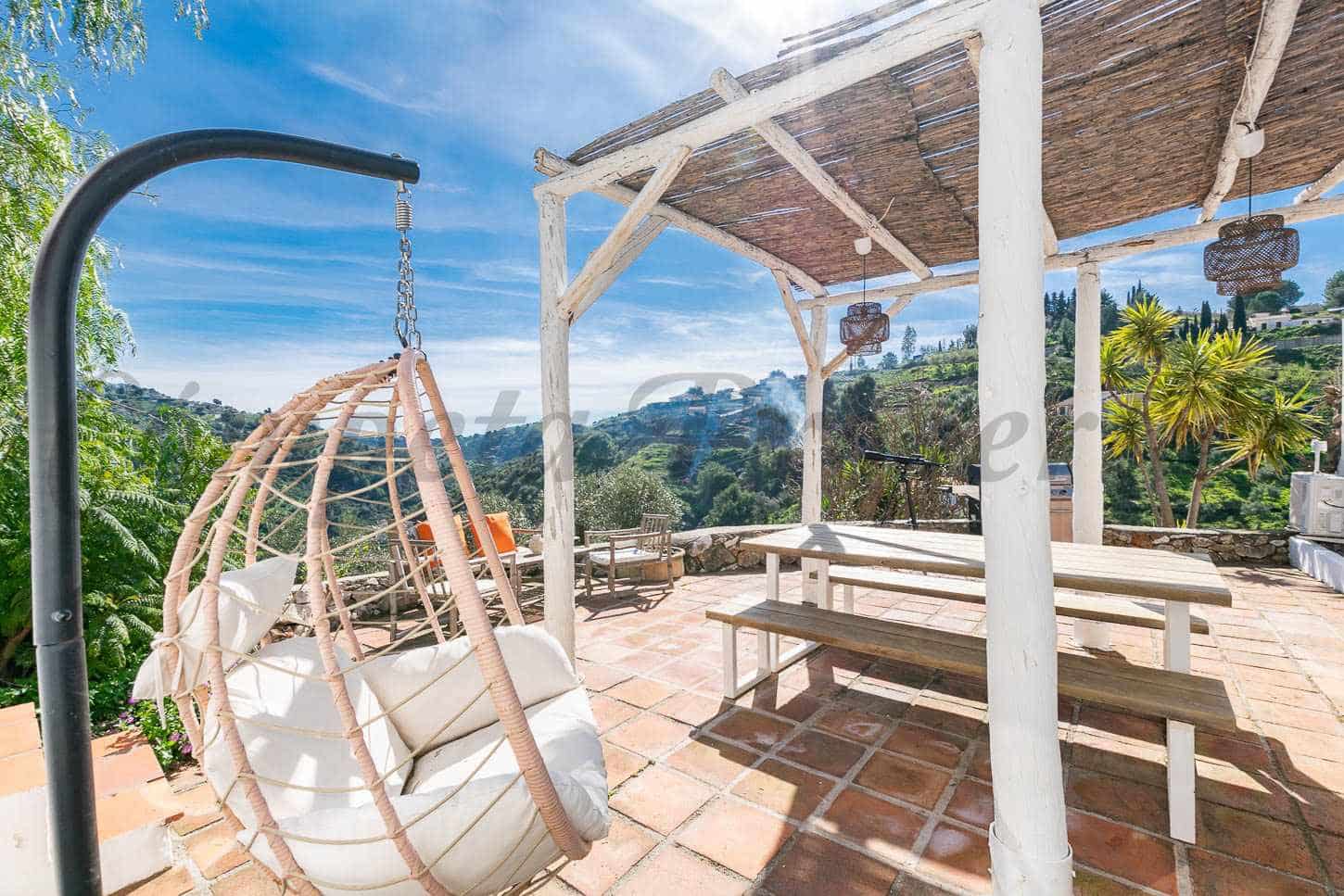 3 soveværelse Villa til salg i Competa med swimmingpool - € 485.000 (Ref: 9715210)