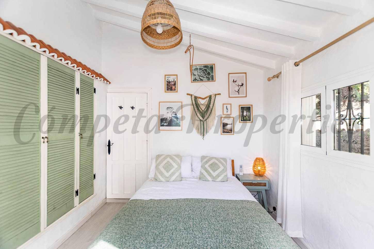 3 soveværelse Villa til salg i Competa med swimmingpool - € 485.000 (Ref: 9715210)