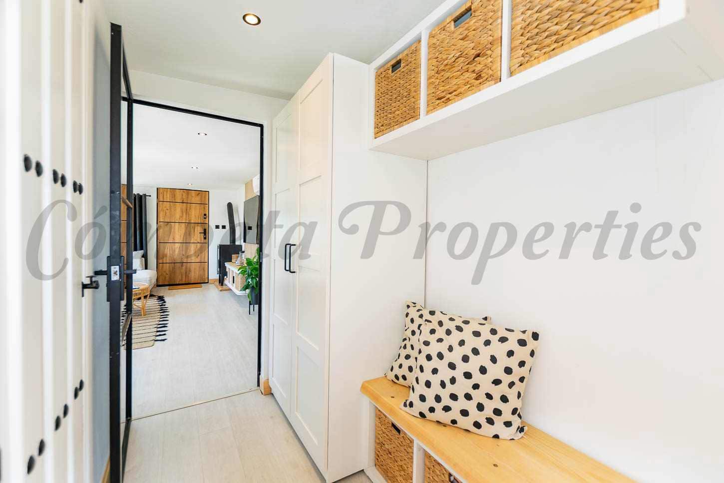 3 soveværelse Villa til salg i Competa med swimmingpool - € 485.000 (Ref: 9715210)