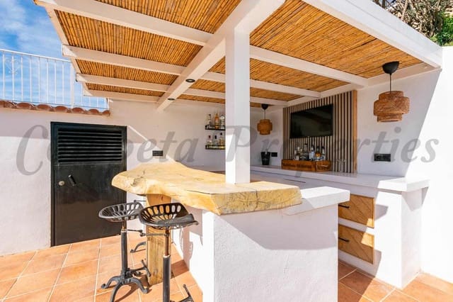 3 soveværelse Villa til salg i Cómpeta med swimmingpool - € 485.000 (Ref: 9715210)