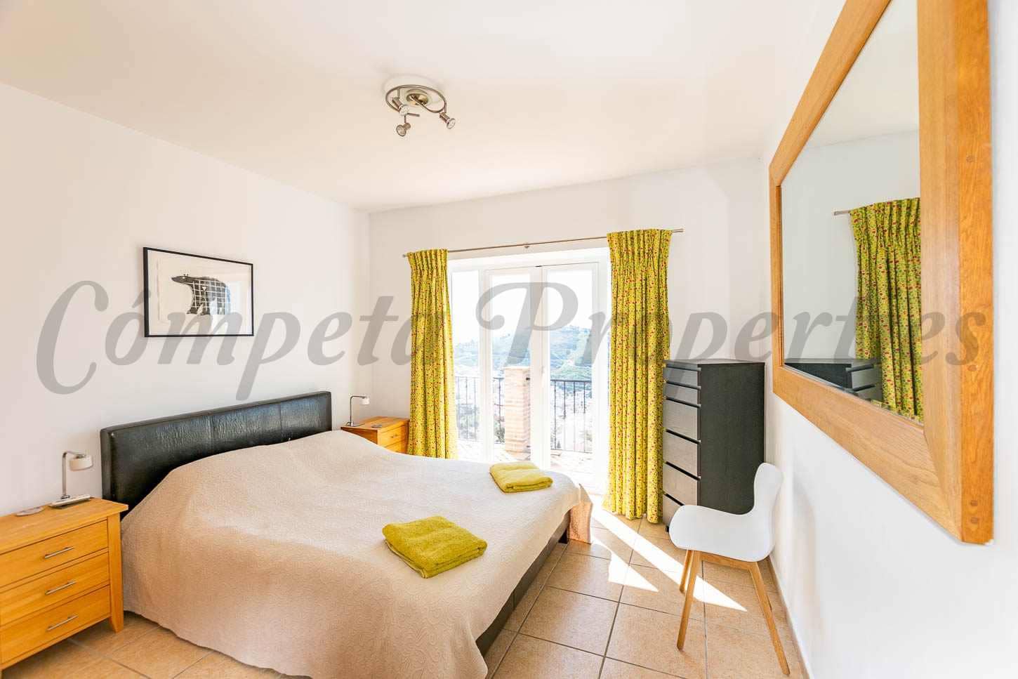 5 soveværelse Villa til salg i Competa med swimmingpool - € 575.000 (Ref: 9715213)