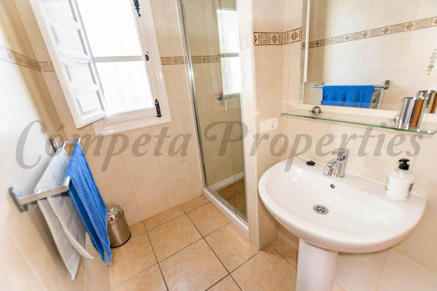 5 soveværelse Villa til salg i Competa med swimmingpool - € 575.000 (Ref: 9715213)