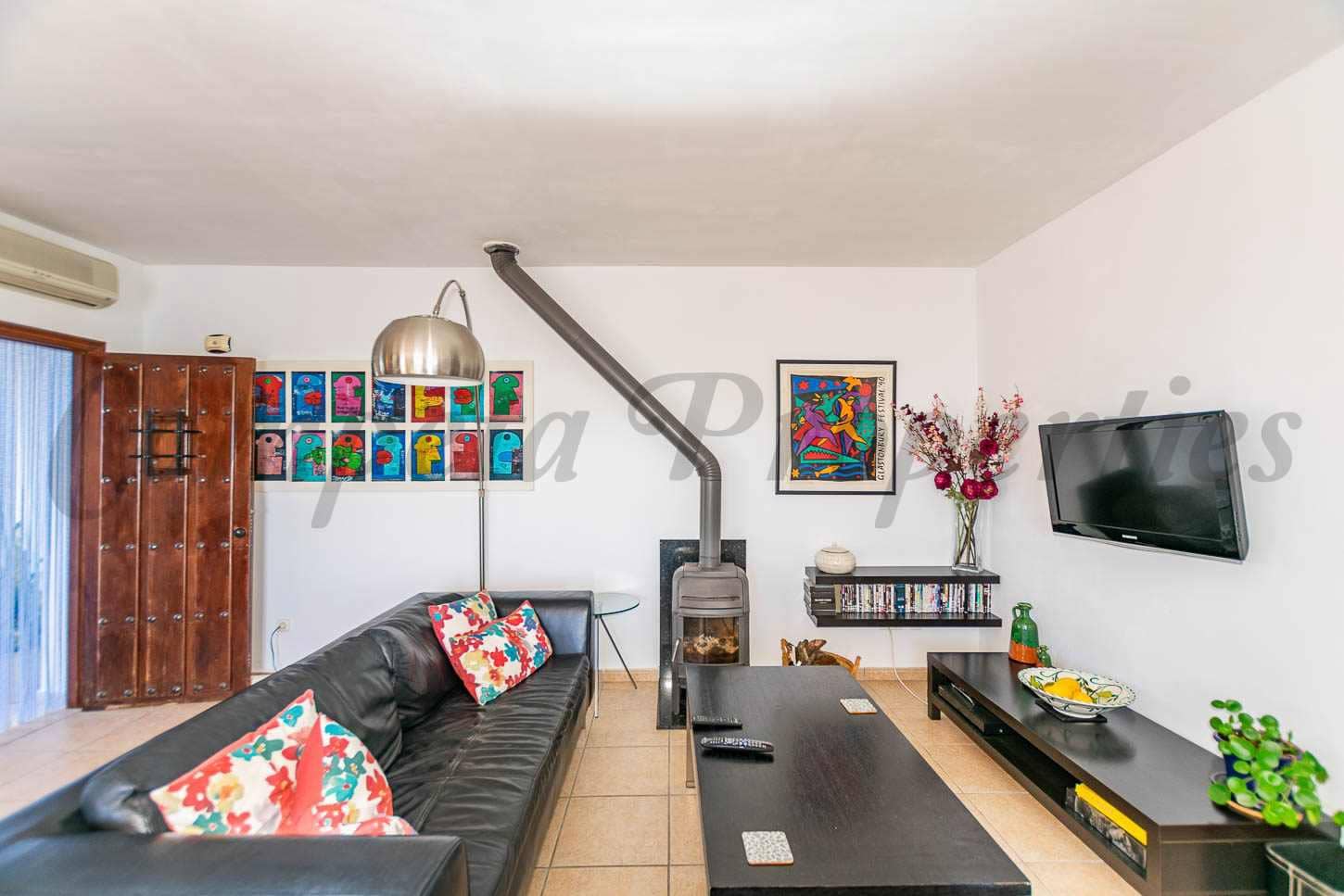 5 soveværelse Villa til salg i Competa med swimmingpool - € 575.000 (Ref: 9715213)