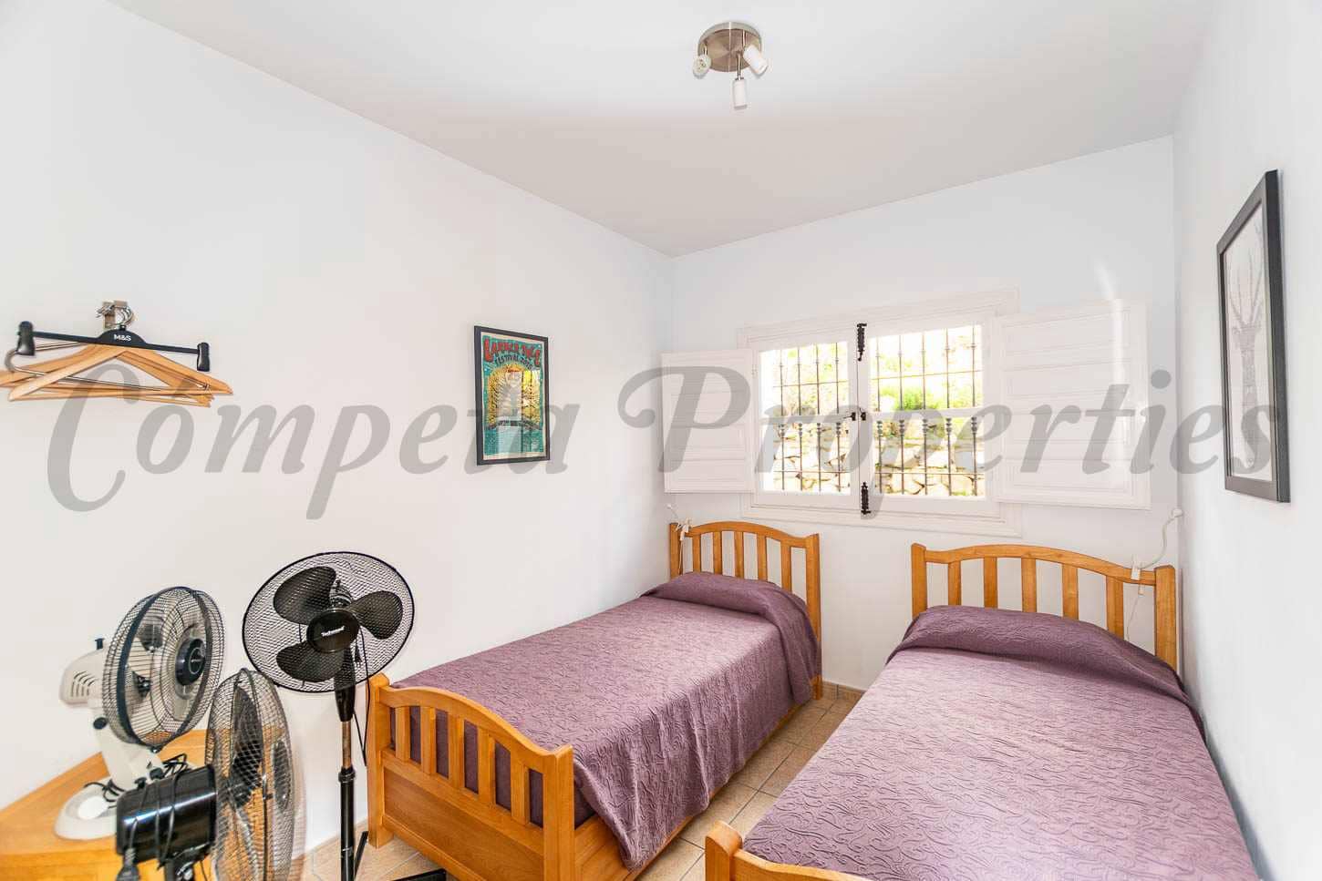 5 soveværelse Villa til salg i Competa med swimmingpool - € 575.000 (Ref: 9715213)