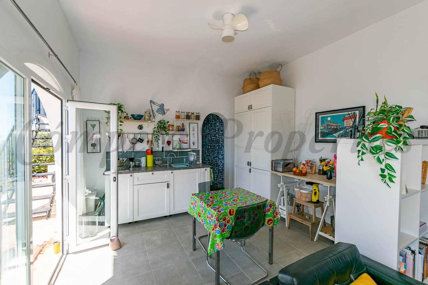 5 soveværelse Villa til salg i Competa med swimmingpool - € 575.000 (Ref: 9715213)