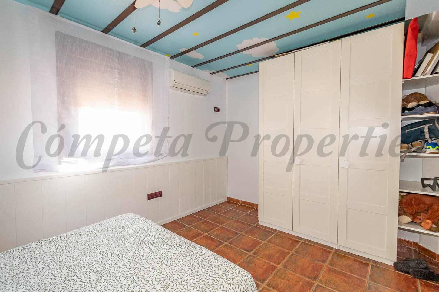 3 makuuhuone Maalaistalo vuokrattavana paikassa Torrox mukana uima-altaan 
autotalli - 1 500 € (Ref: 9715408)