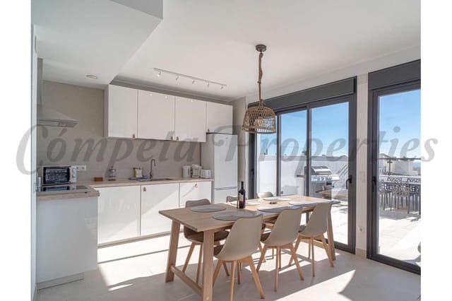 3 slaapkamer Rijtjeshuis te koop in Nerja met zwembad garage - € 829.000 (Ref: 9733622)