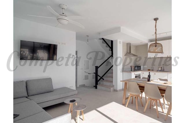 3 slaapkamer Rijtjeshuis te koop in Nerja met zwembad garage - € 829.000 (Ref: 9733622)