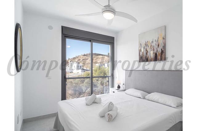 3 slaapkamer Rijtjeshuis te koop in Nerja met zwembad garage - € 829.000 (Ref: 9733622)