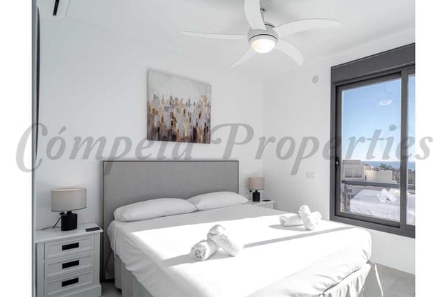 3 slaapkamer Rijtjeshuis te koop in Nerja met zwembad garage - € 829.000 (Ref: 9733622)